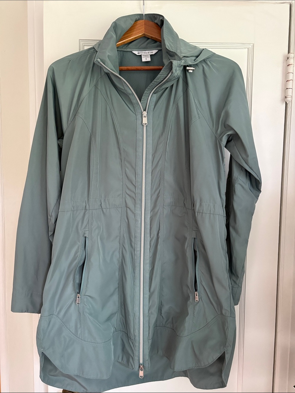 Athleta Sz S hooded rain jacket